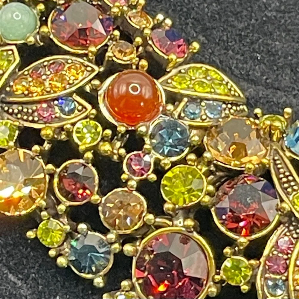 HEIDI DAUS Fantasy in Flight Crystal Dragonfly Collar Necklace Pierced Earrings